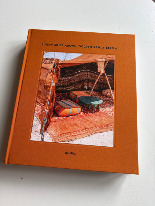 Solulu. Decoratie boek orange