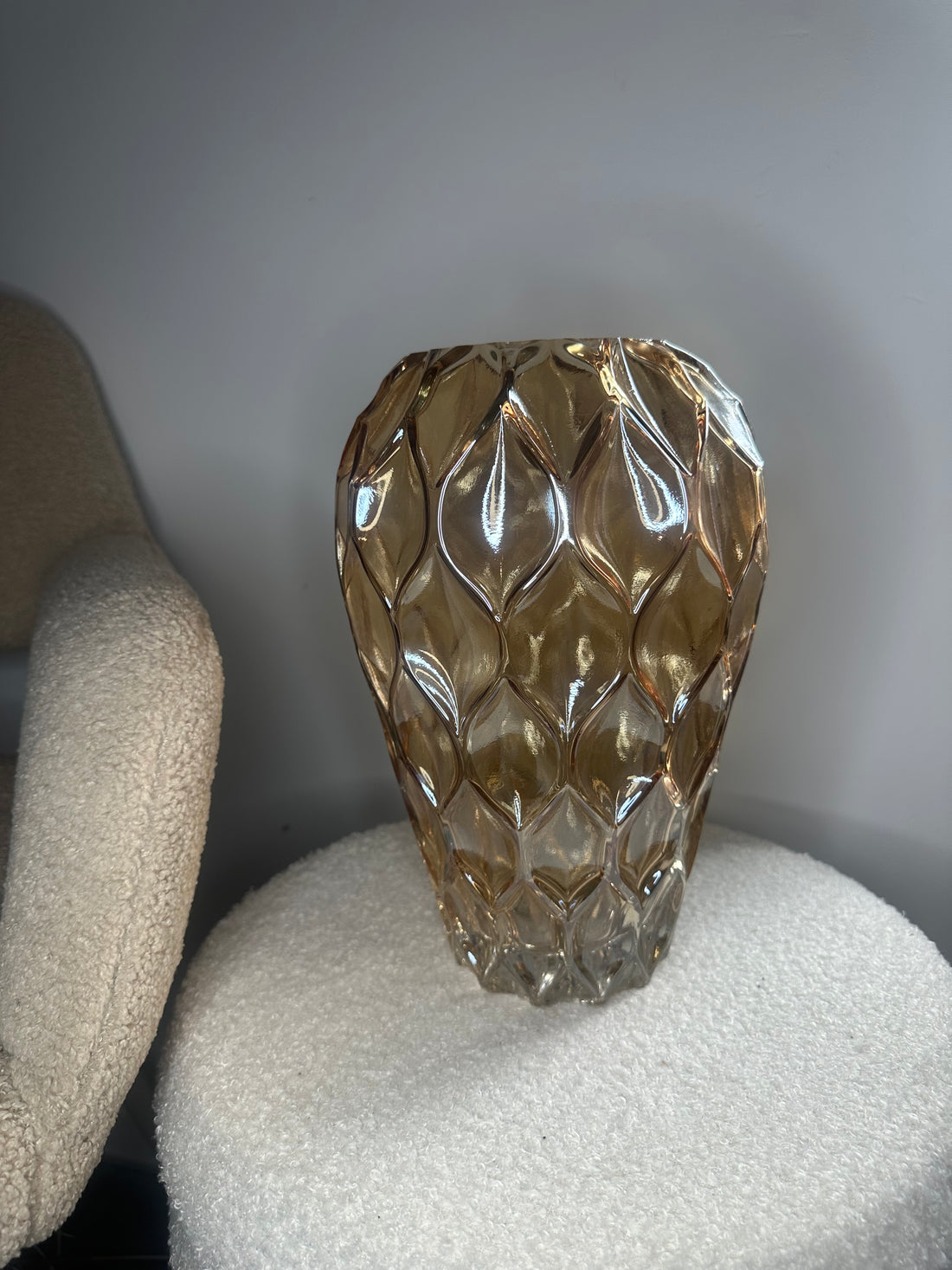 Pattern vase amber