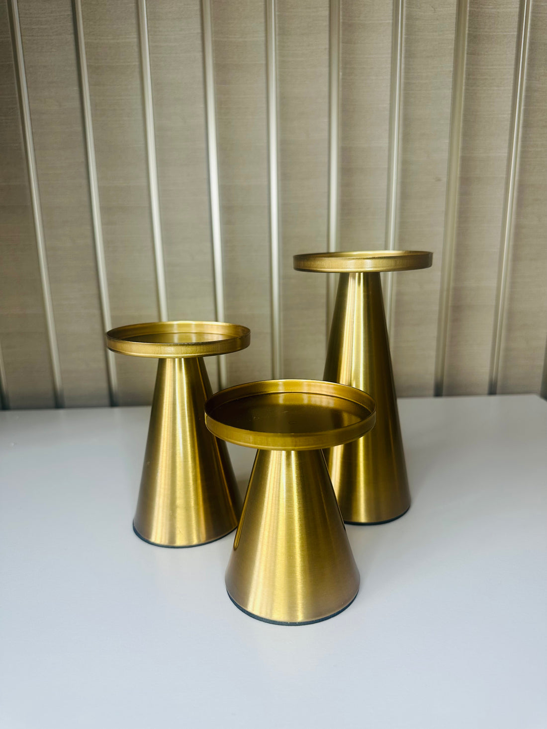 Koperen set gouden kandelaren