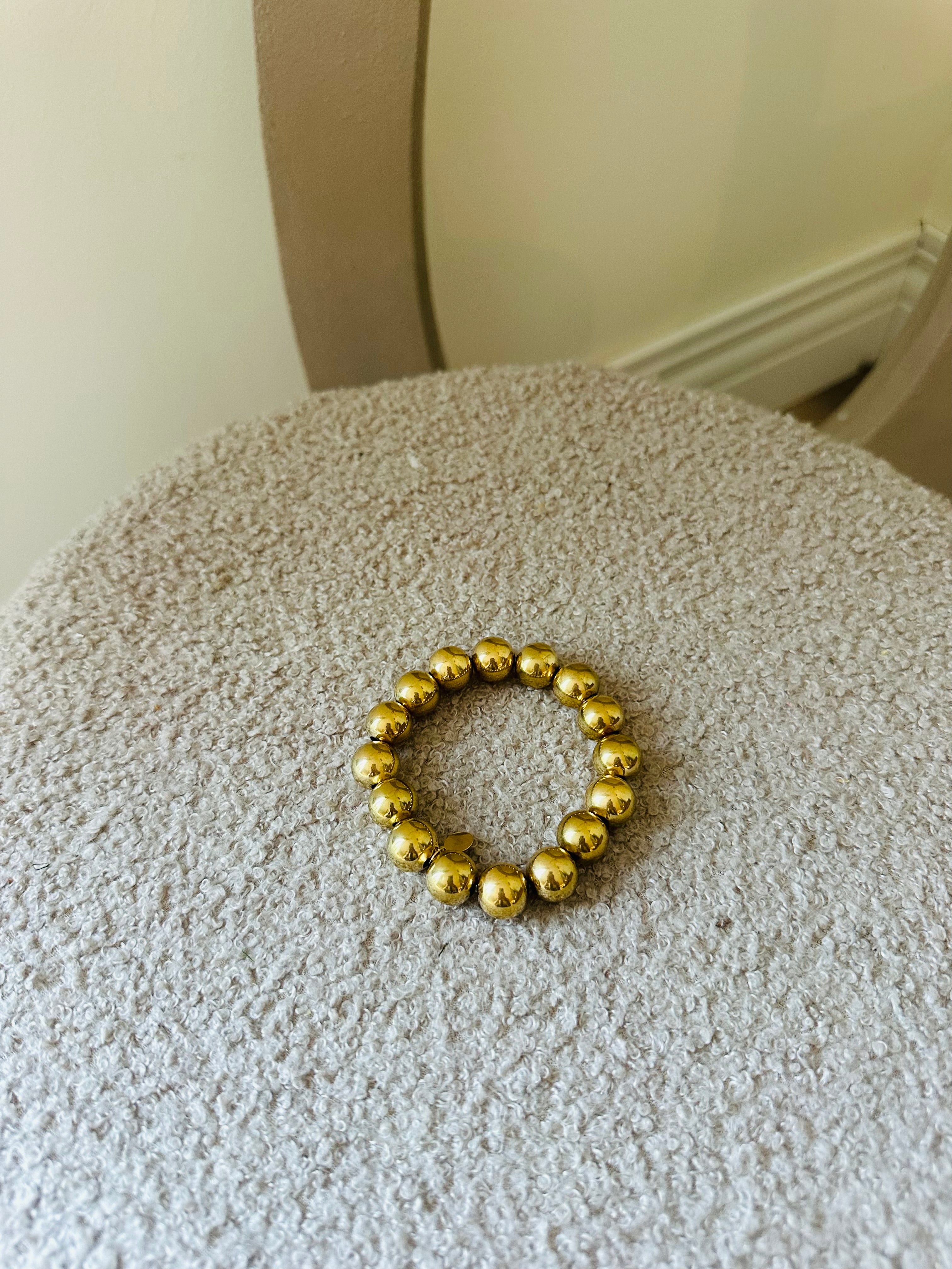 Bracelet bold type-gold