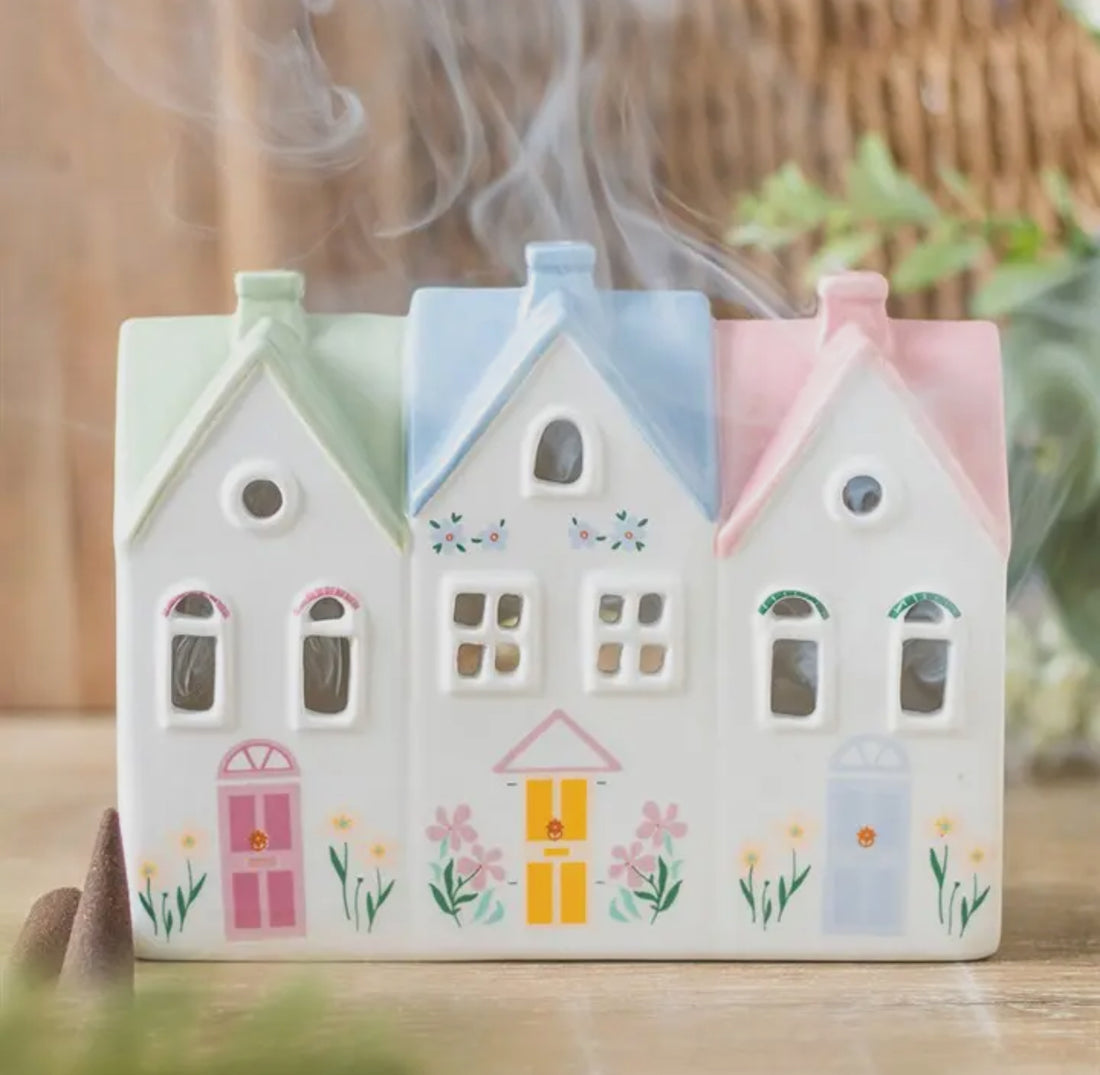 Pastel huis wierookkegelbrander en theelichthouder